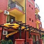 виктория Hotel 3*